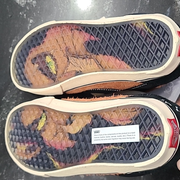 Vans Disney Lion King Scar shoes size 8 - Picture 7 of 9